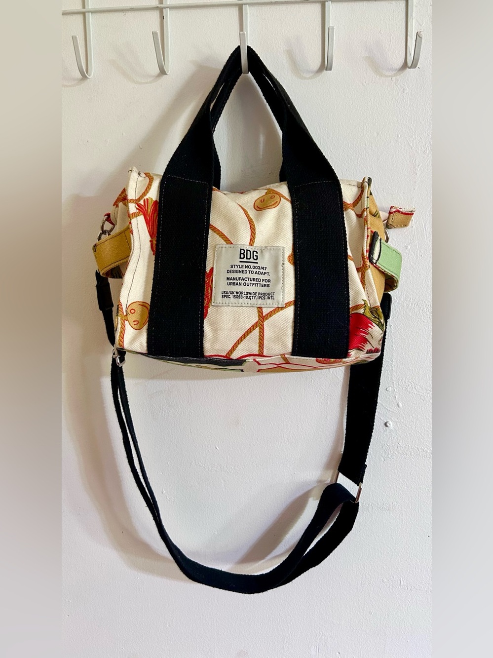 BDG Urban Outfitters Serena Canvas Zipper Adjustable Crossbody Smiley Rope Fun